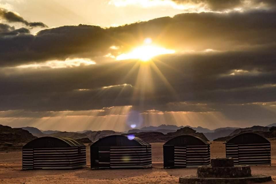 Bedouin Adventure & Tours Hotel Wadi Rum Eksteriør billede